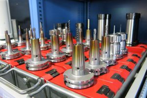راهنمای انتخاب ابزار برشی دستگاه cnc با توجه به جنس آنها